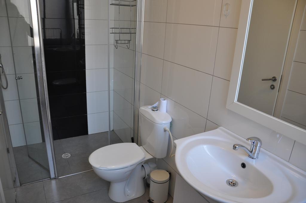 Isra Home Rothschild 8-2 Apartment Bat Yam Esterno foto