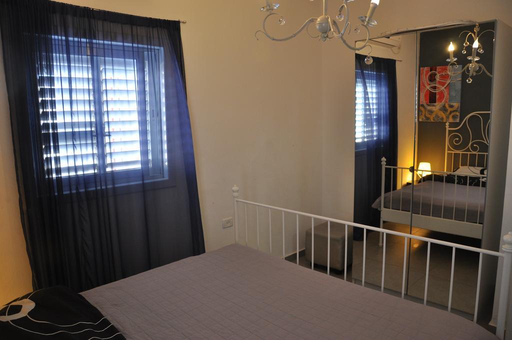 Isra Home Rothschild 8-2 Apartment Bat Yam Esterno foto